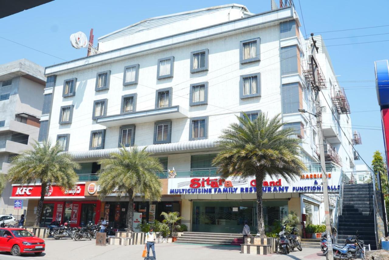 Hotel Sitara Grand L.B. Nagar Хидерабад Екстериор снимка